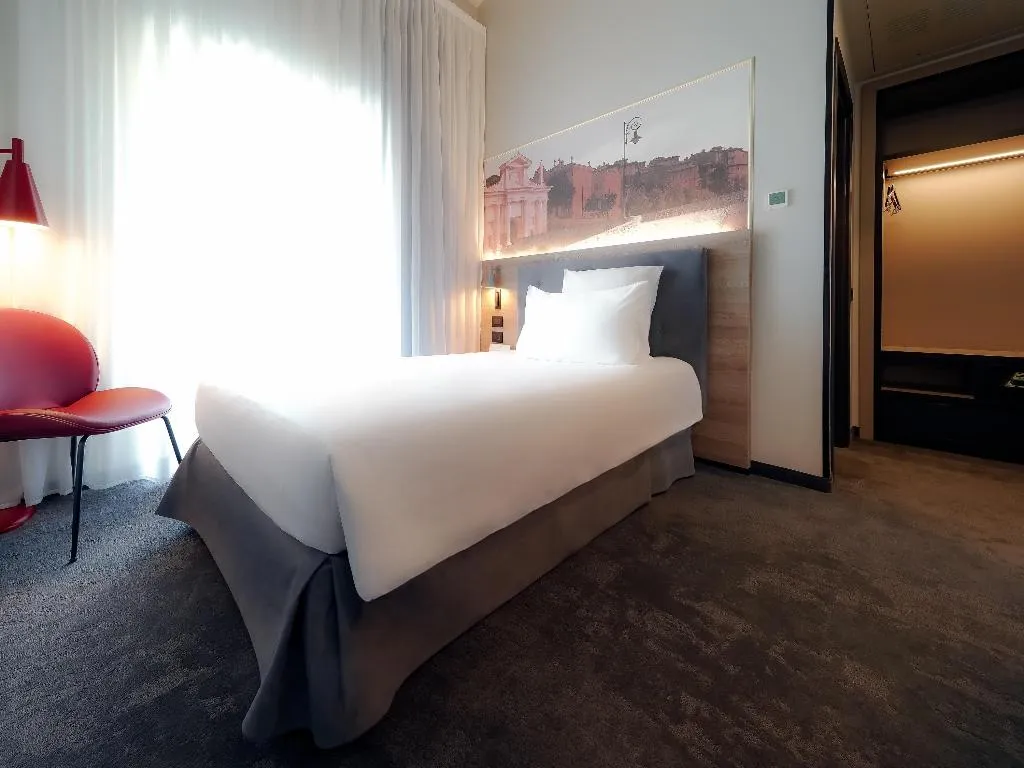 SINGLE STANDARD Room, Mercure Bergamo Centro Palazzo Dolci, Milan