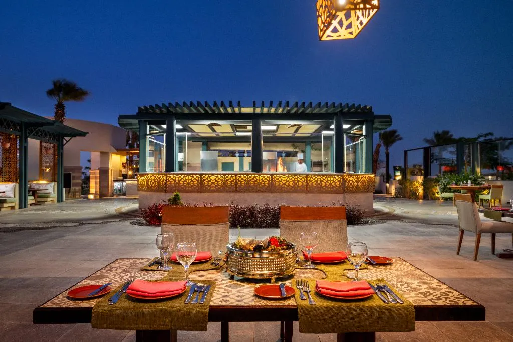 Restaurant, Mövenpick Waterpark Resort & Spa Soma Bay, Red Sea Riviera