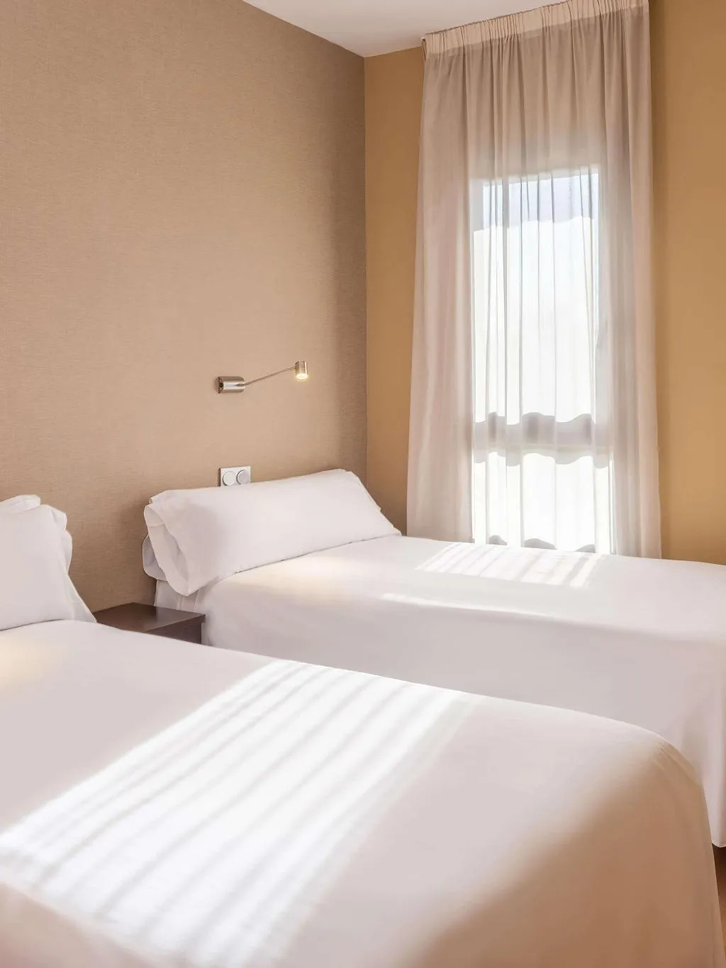 DOUBLE STANDARD Room, Madrid Airport Suites Affiliated By Melia, Madrid