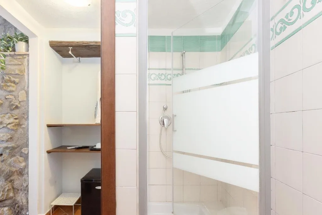 DOUBLE BASIC Room, Casale Antonietta, Naples