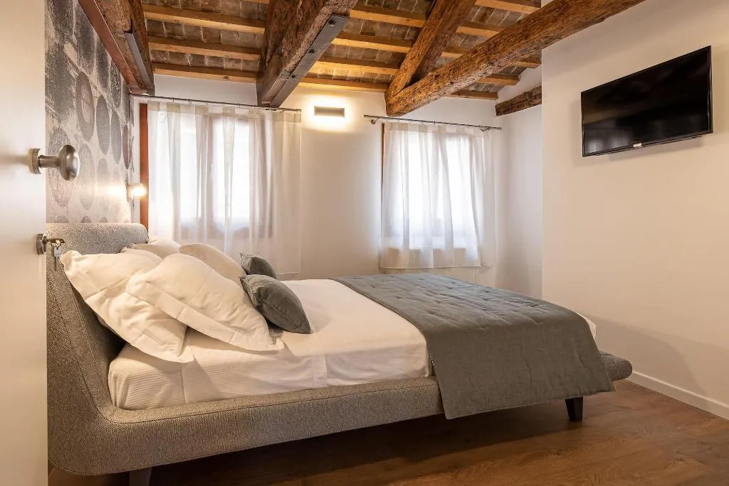 Room, La Finestra sulle Beccarie, Venice