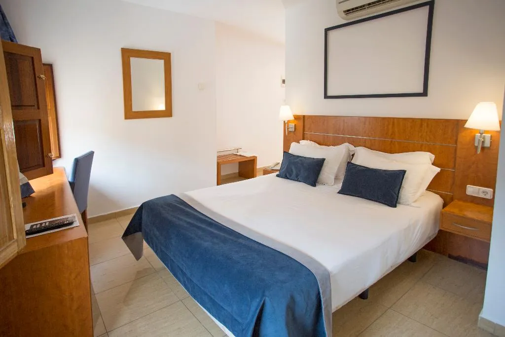 Room, Savoy Hostal, Costa Blanca