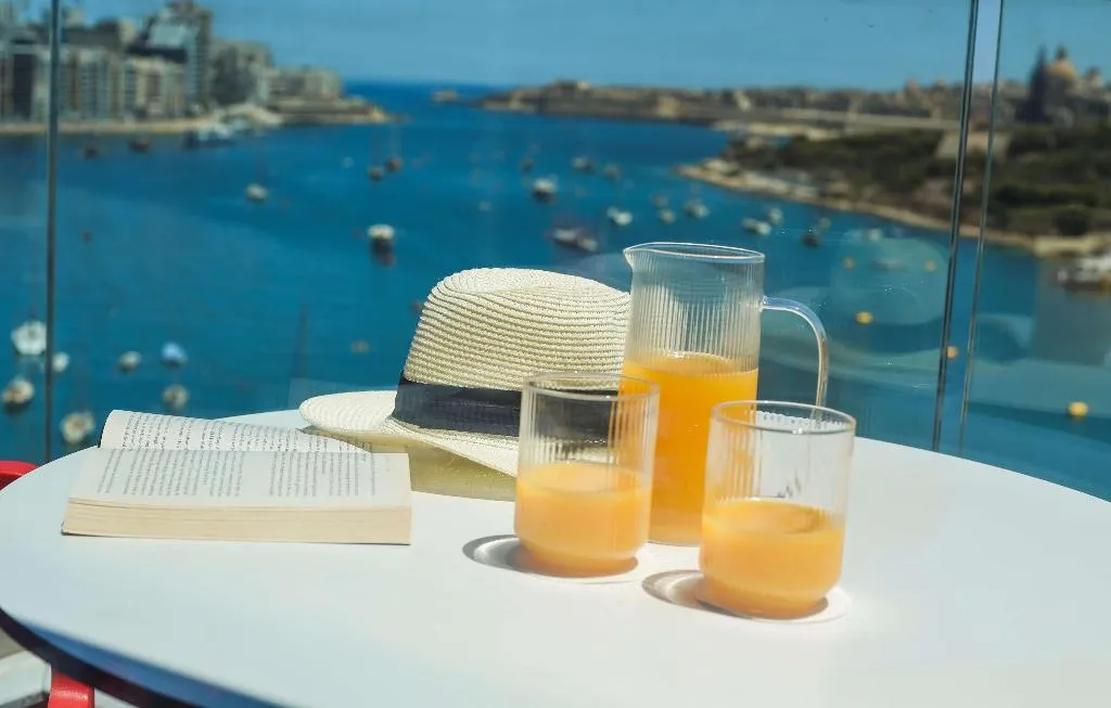 Terrace, Verdi Gzira Promenade, Malta
