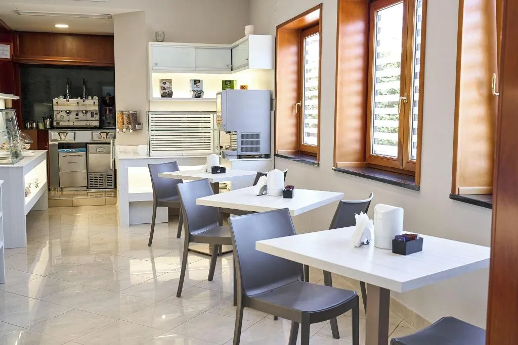 Restaurant, Hotel Miramare, Naples