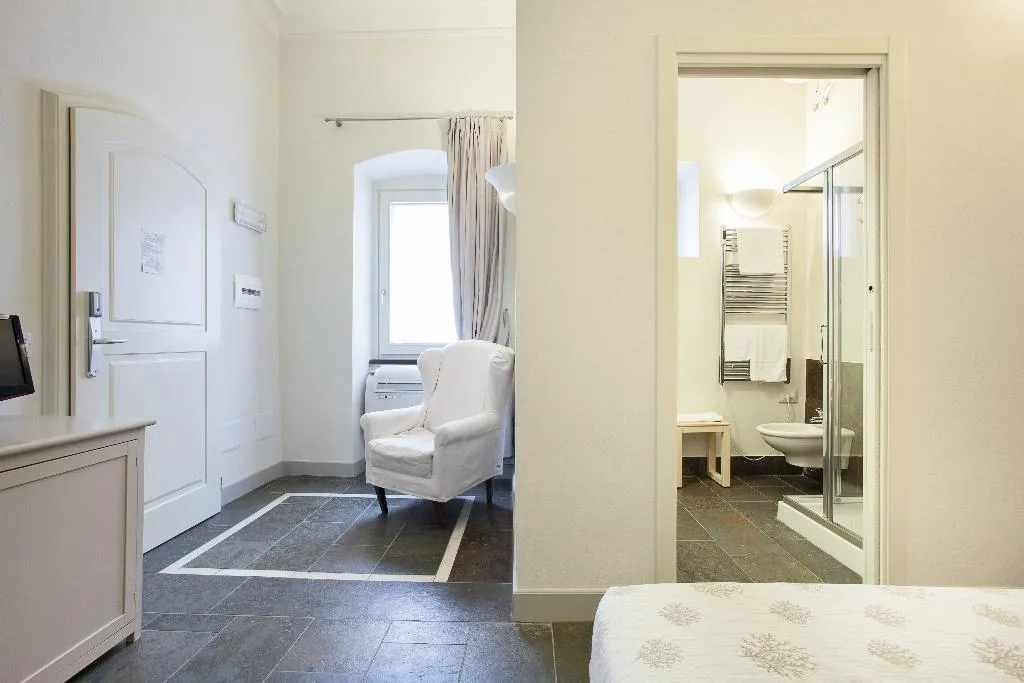 DOUBLE STANDARD Room, Maison Tresnuraghes, Cagliari