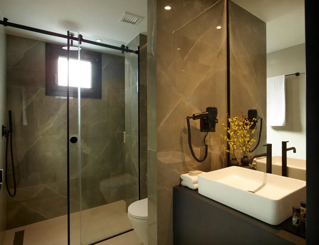 Double or Twin CITY VIEW Room, The Port Square Hotel, Athens