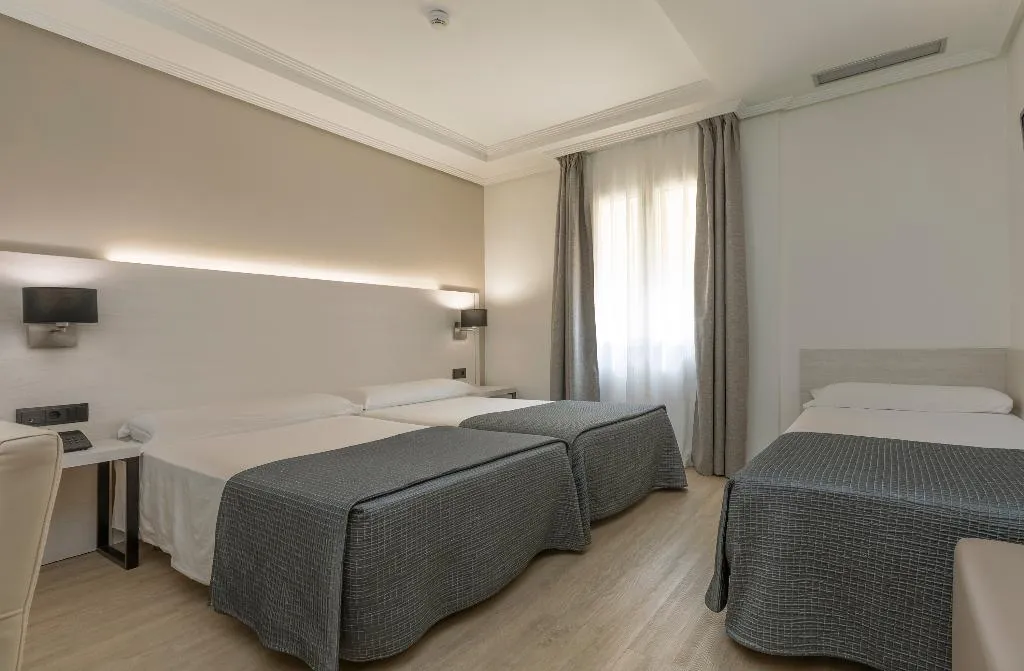TRIPLE STANDARD Room, Porcel Ganivet, Madrid