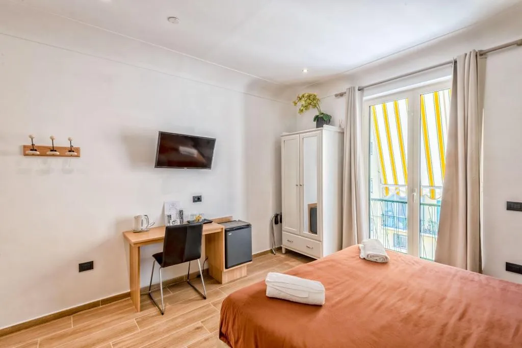 Room, B&B Giacomino, Naples