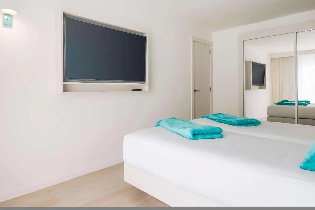 Room, Iberostar Waves Alcudia Park, Majorca