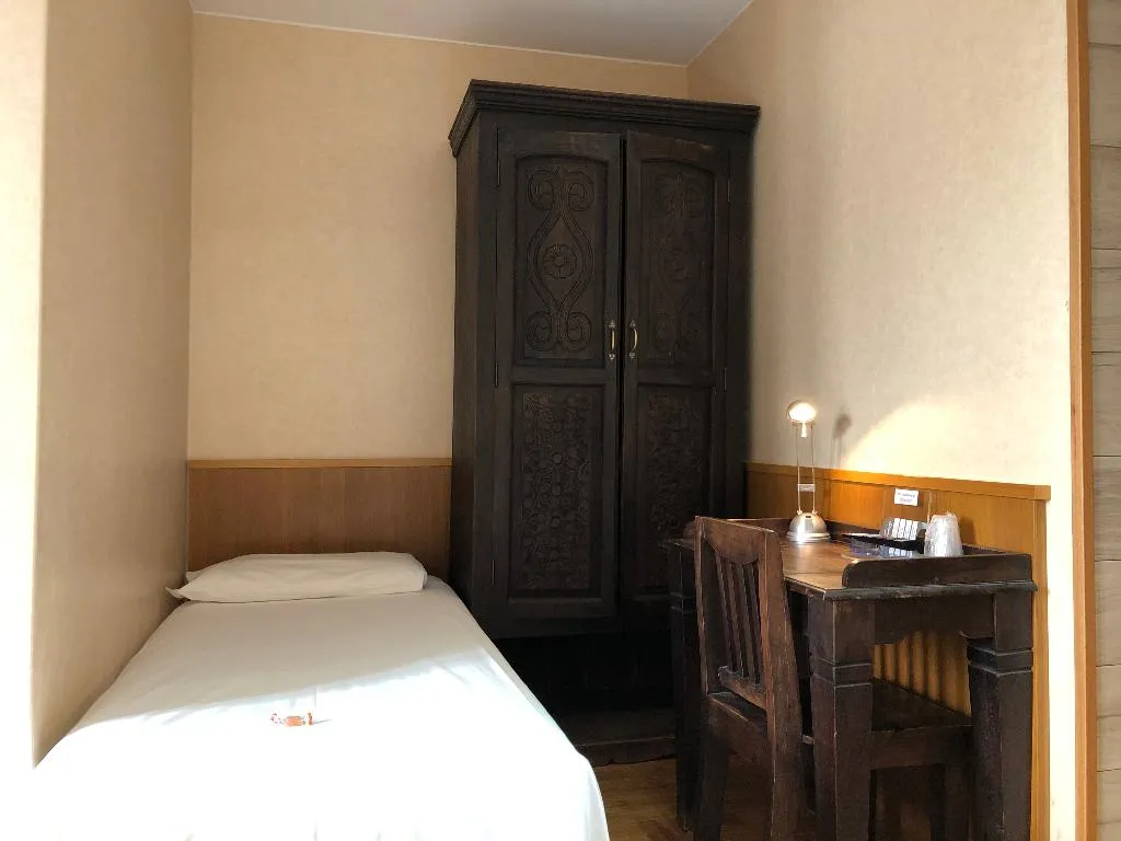 TRIPLE SUPERIOR Room, Eurohotel, Milan