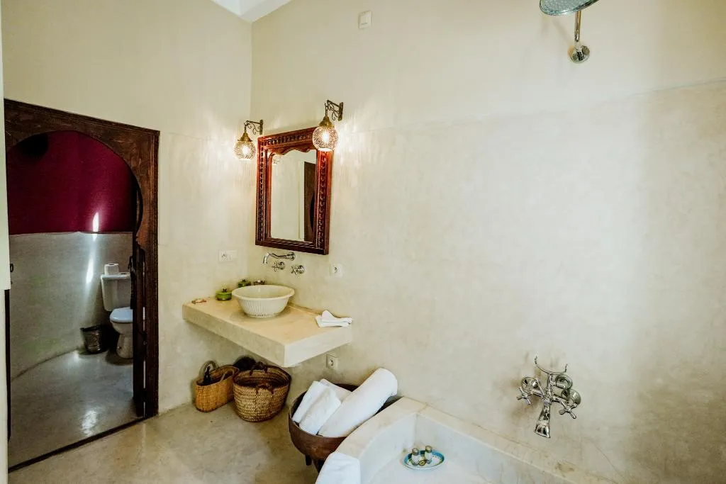 DOUBLE SINGLE USE ONE BEDROOM ONE BATHROOM Room, Riad Dar Ayur, Marrakech