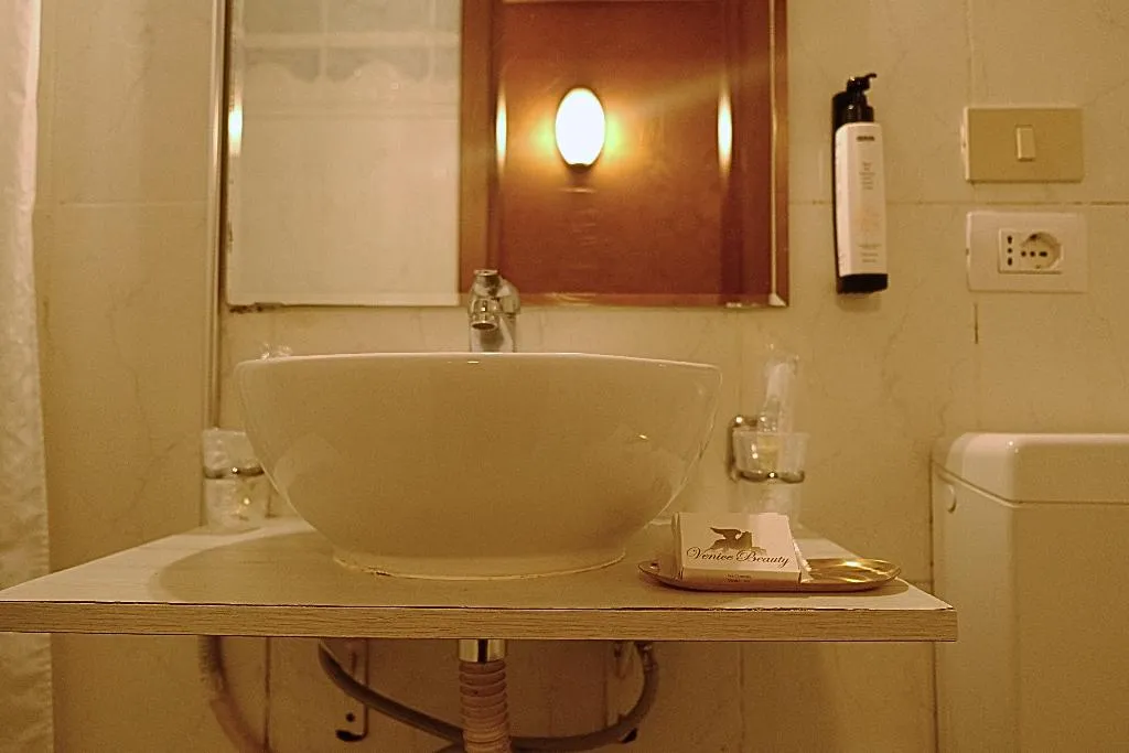 Double or Twin CLASSIC CITY VIEW Room, San Gallo, Venice