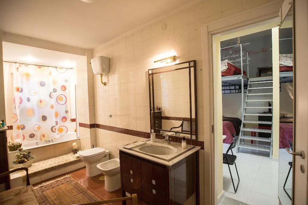 Room, B&B Cuore di Napoli, Naples