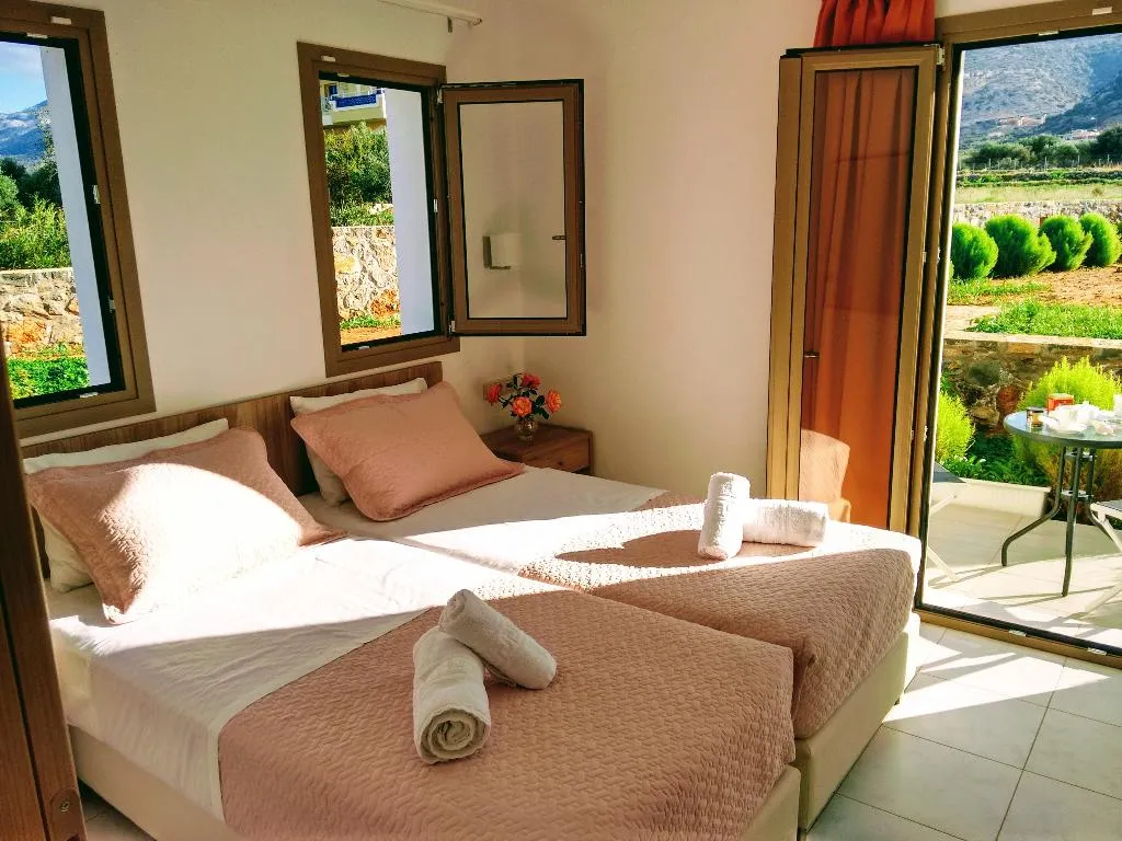 APARTMENT POOL VIEW Room, Casa Malena, Crete