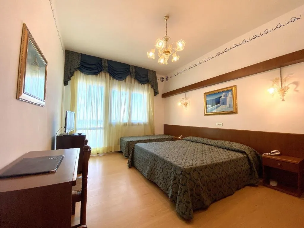 Room, Hotel Florida, Venice