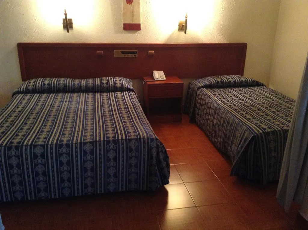 TRIPLE STANDARD Room, Nazareth, Lisbon