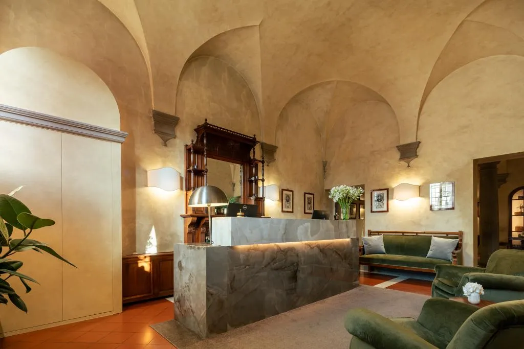 Lobby, Loggiato Dei Serviti, Florence