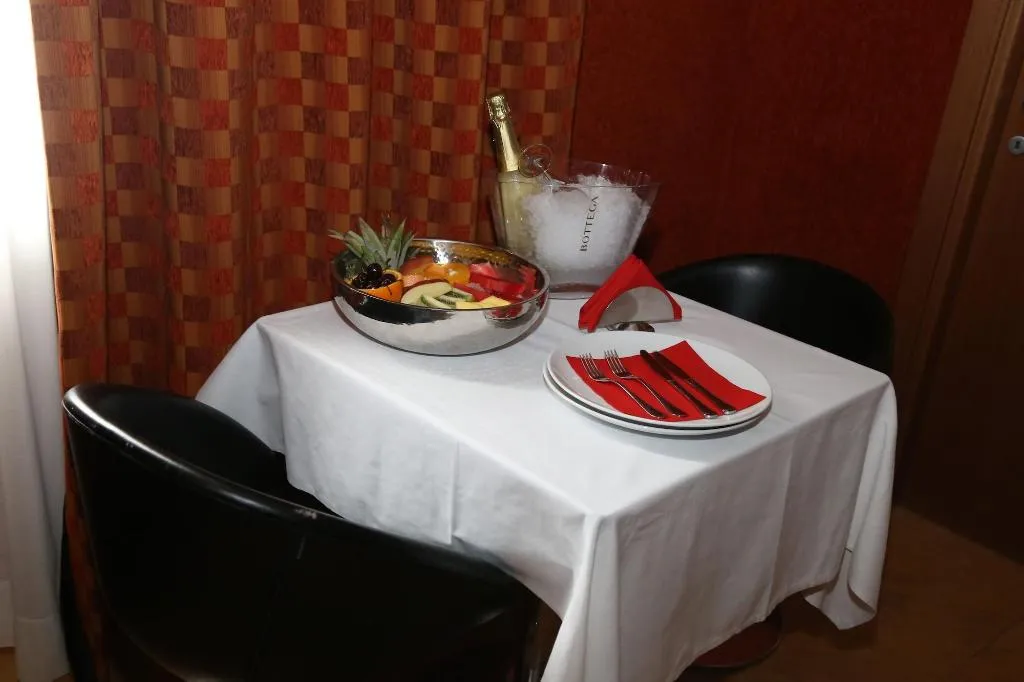 Room, Hotel Marcantonio, Naples