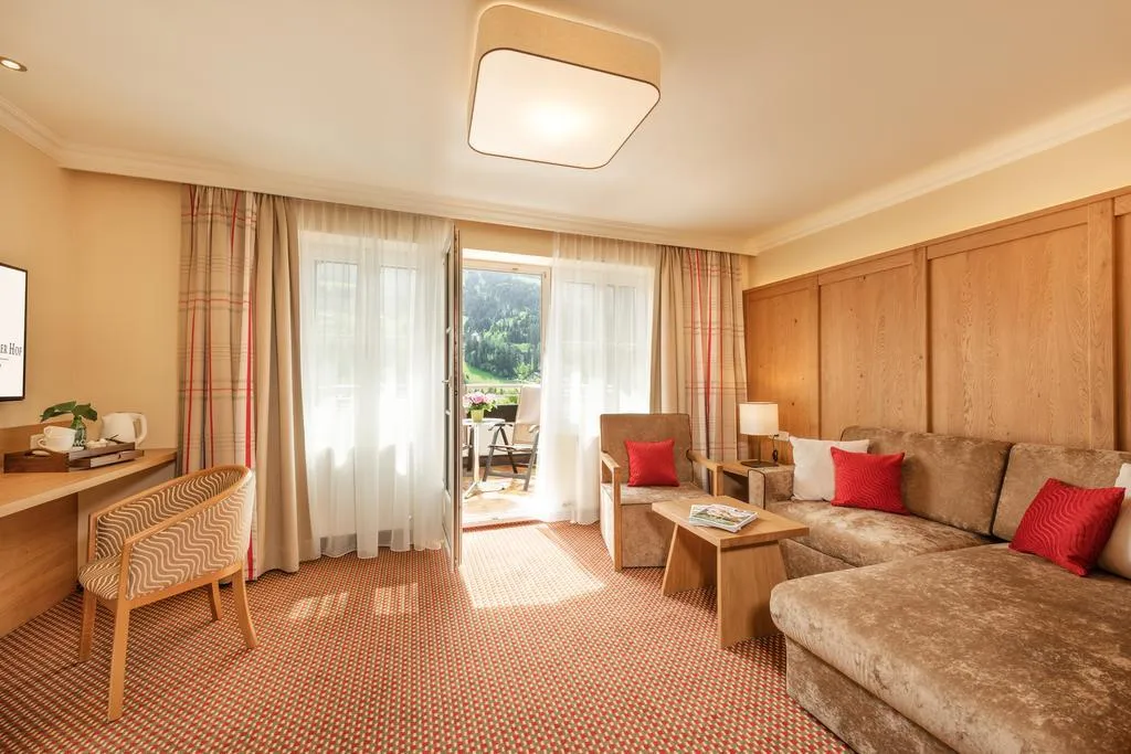 DOUBLE SUPERIOR Room, Österreichischer Hof, Innsbruck