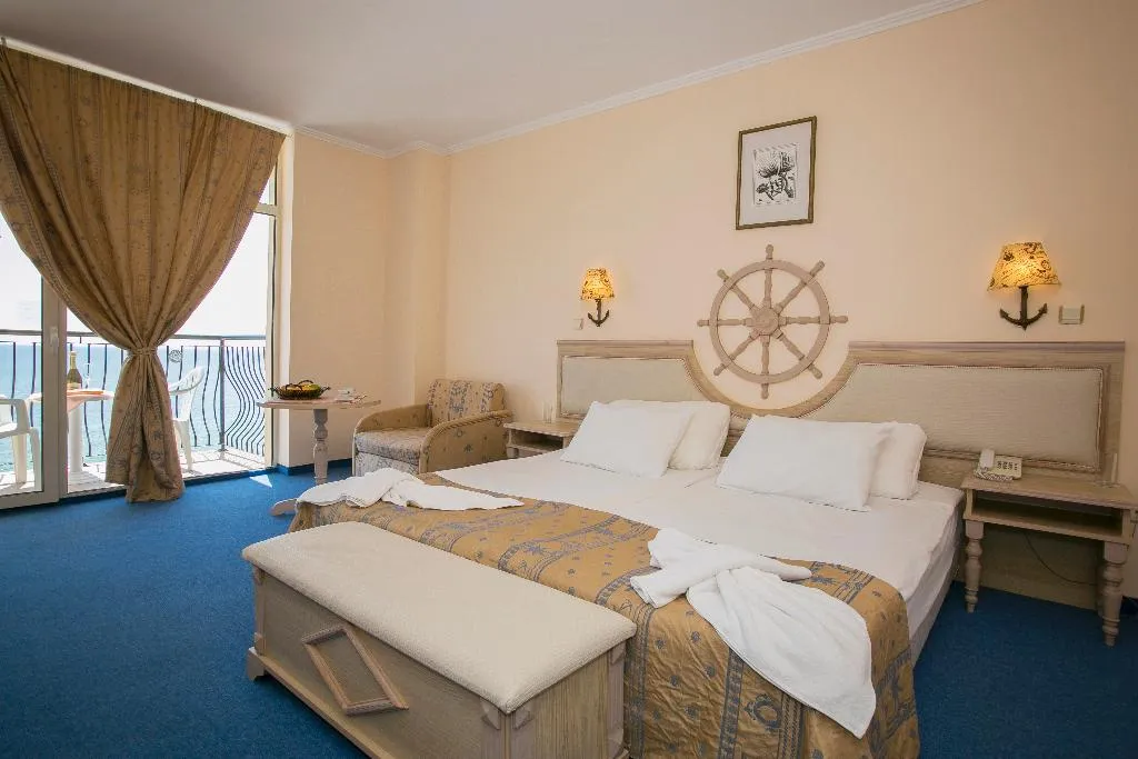 DOUBLE SEA VIEW Room, Royal Park, Bourgas