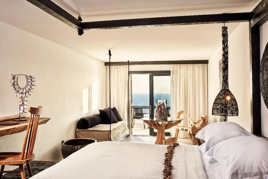 Double or Twin WITH JACUZZI Room, Myconian Utopia Relais & Chateaux, Mykonos