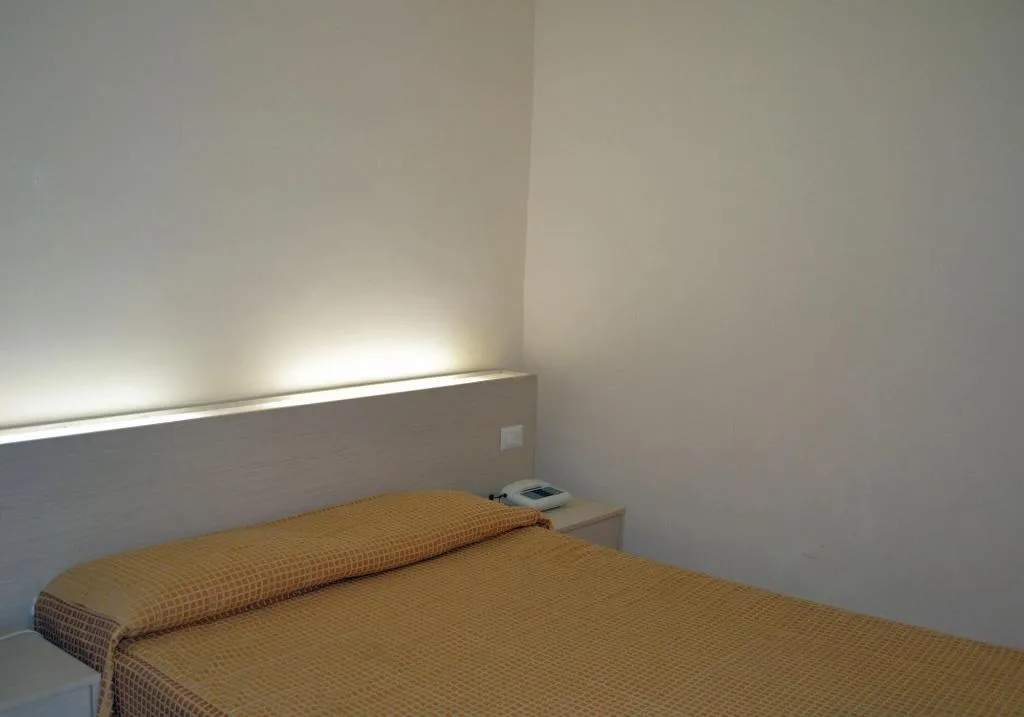 Room, Hotel Deco, Florence