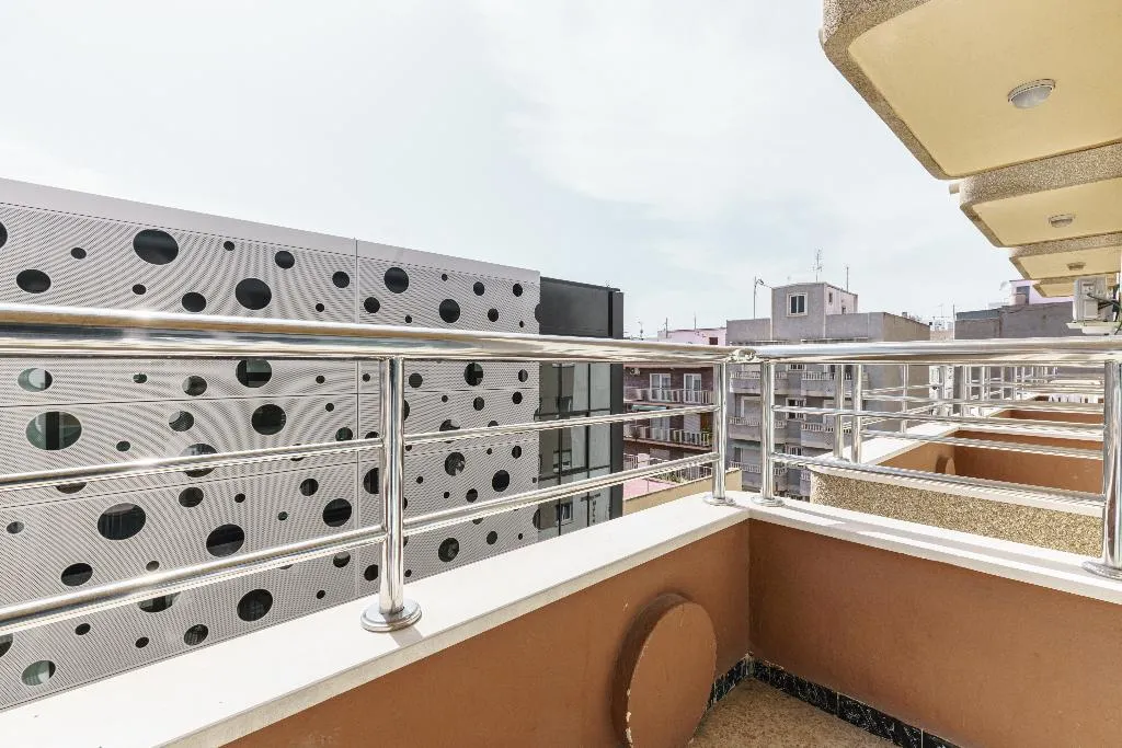 APARTMENT THREE BEDROOMS TWO BATHROOMS Room, Apartamentos Maja Beach, Costa Blanca