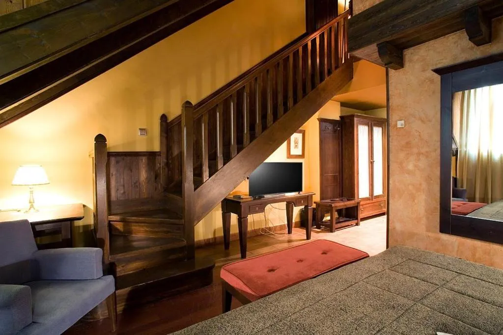 Double or Twin DUPLEX Room, Hospital de Benasque, Barcelona