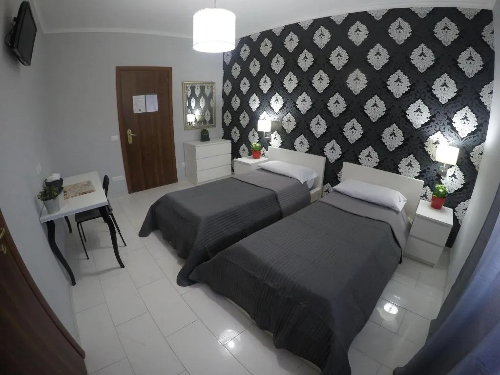 Room, Palladini Hostel, Naples