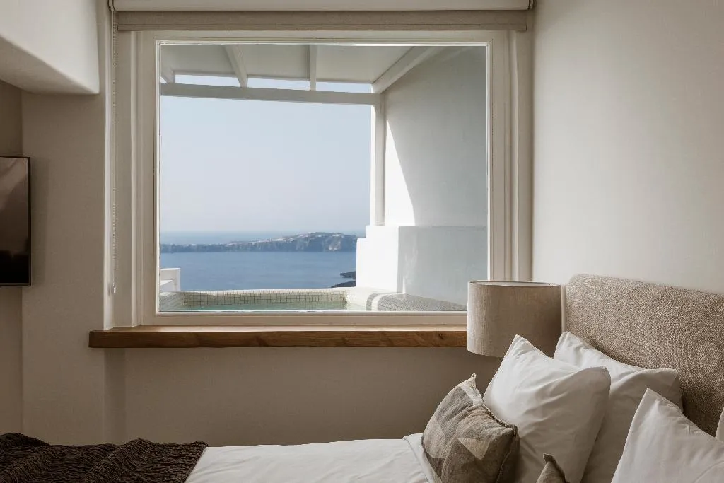 SUITE HONEYMOON Room, Aqua Luxury Suites, Santorini