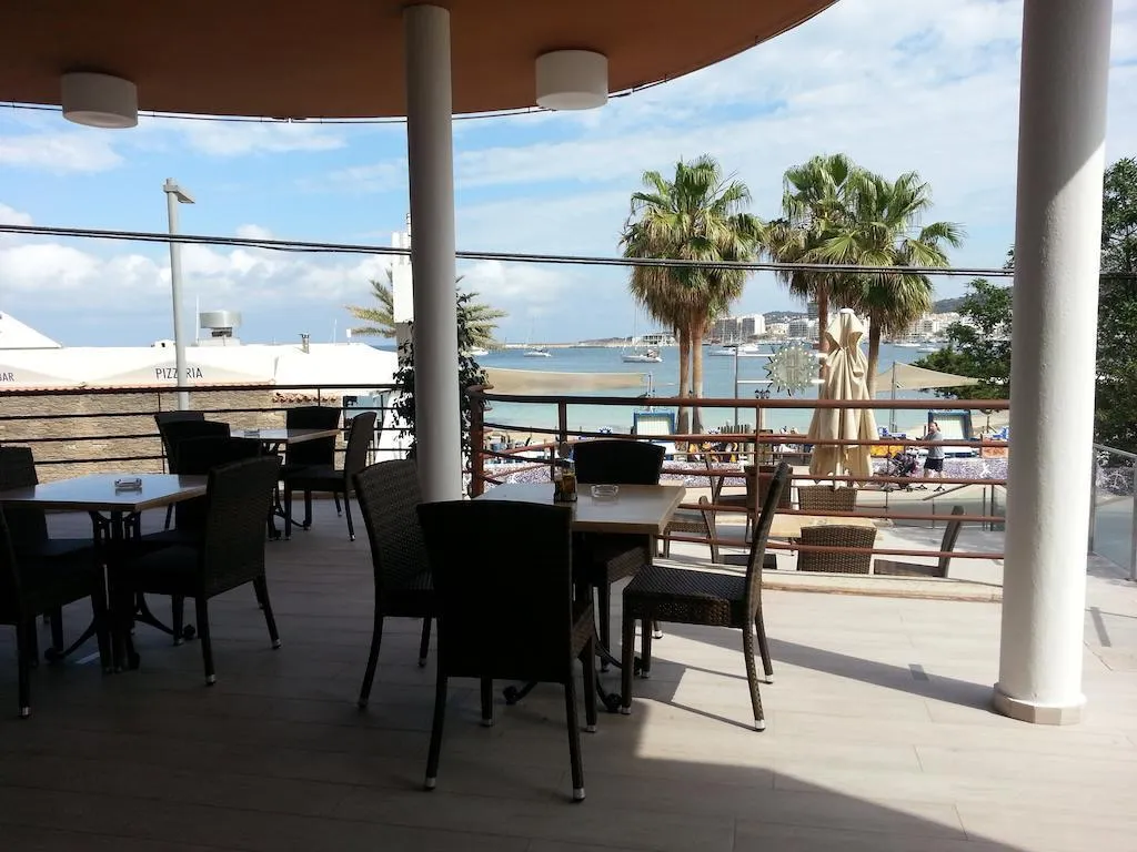 Terrace, Lakiki, Ibiza