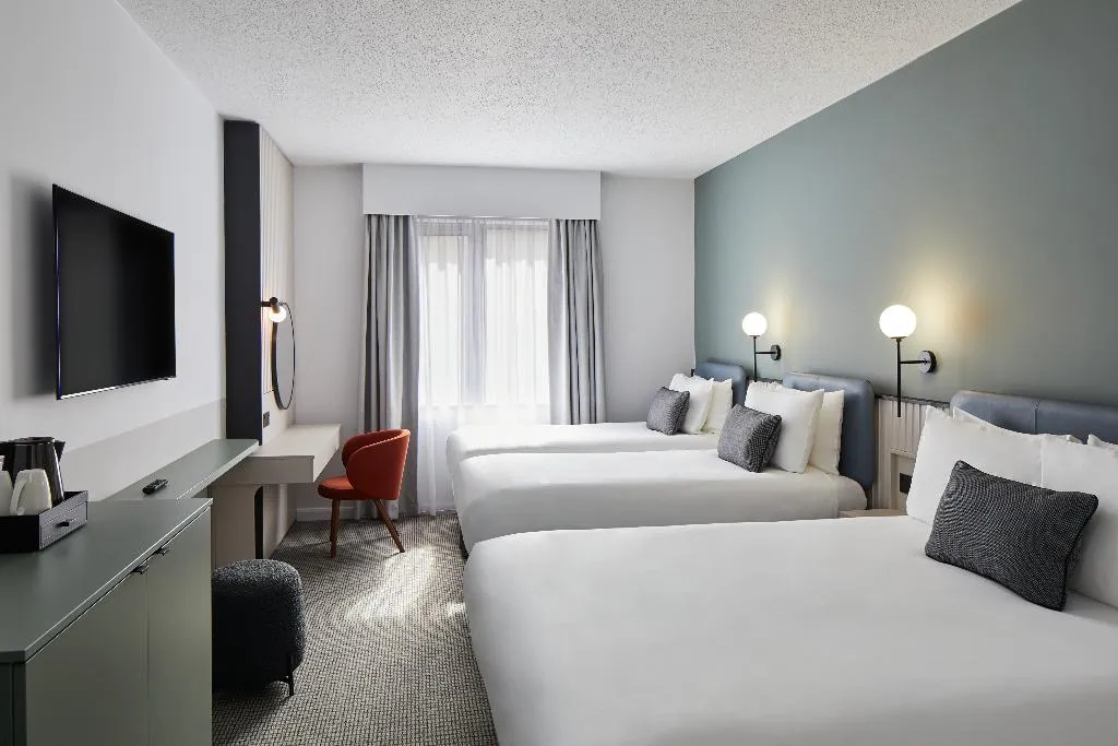 TRIPLE SUPERIOR WITH VIEWS Room, Leonardo Hotel Dublin Parnell Street, Dublin