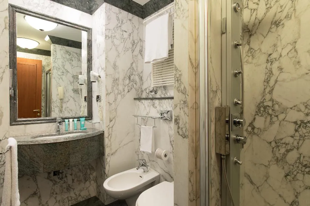 Room, Hotel Capitol, Milan