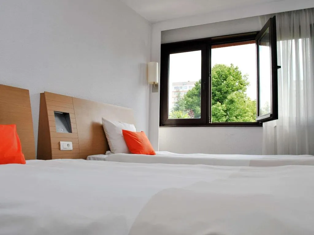 TWIN STANDARD Room, Novotel Gdansk Centrum, Gdansk