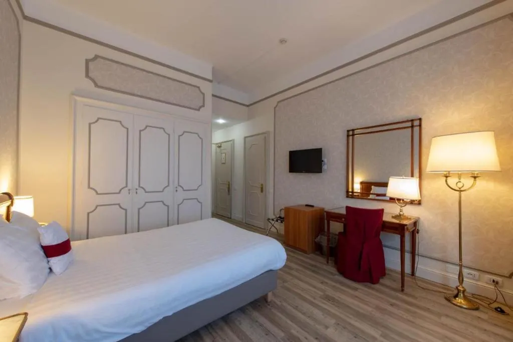 SINGLE PARK VIEW Room, I Palazzi - Palace Grand Hotel Varese, Milan