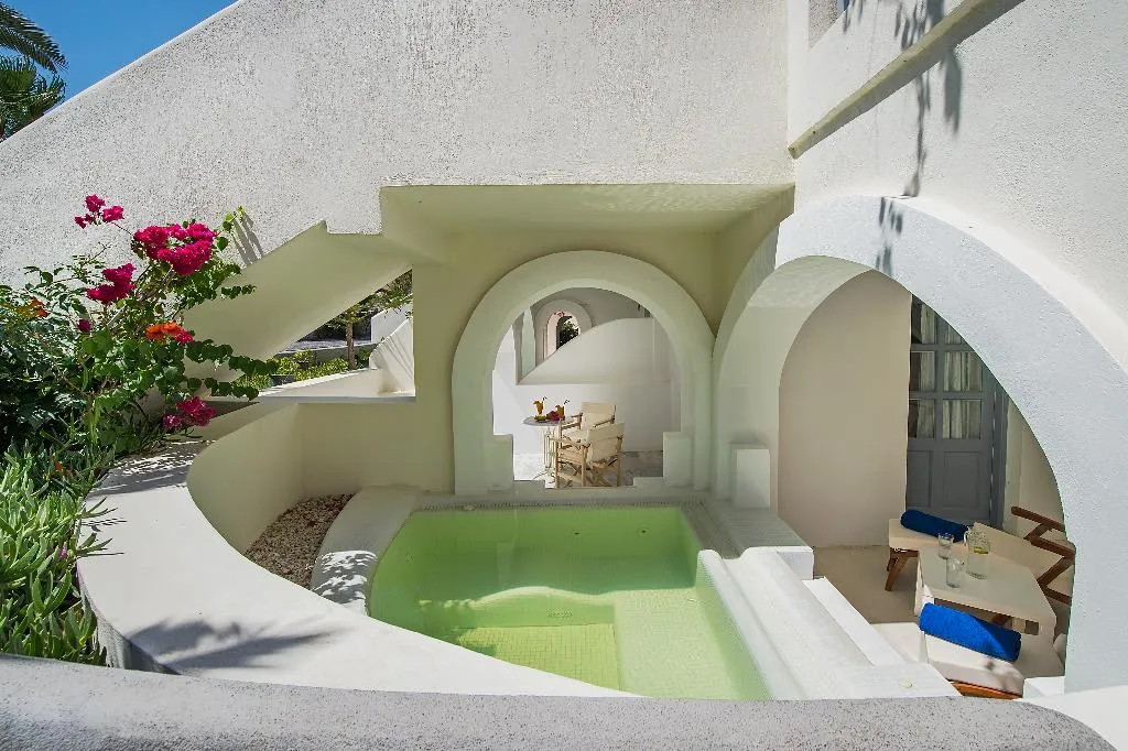 STUDIO WITH JACUZZI Room, Atlantis Beach Villas, Santorini