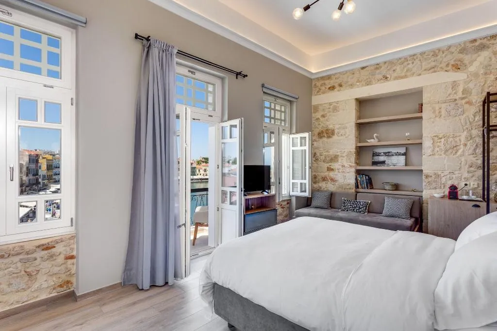 Room, 1924Suites, Crete