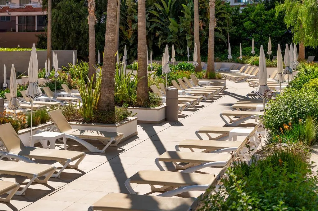 Terrace, AQUA Hotel The Breeze & Spa - Adults Only +18, Costa Brava