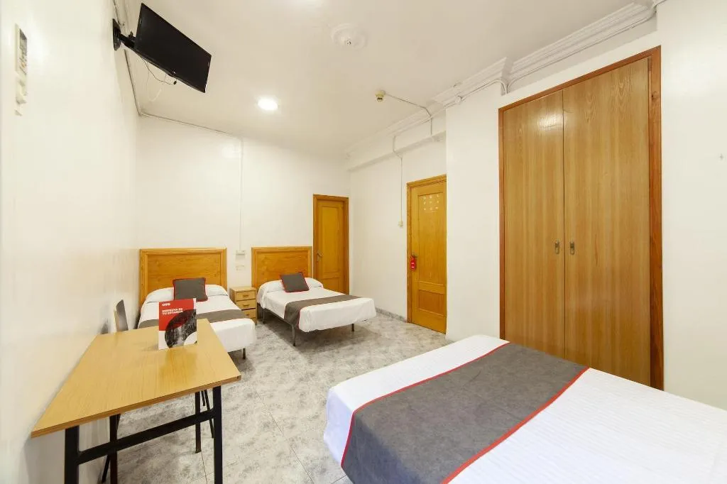 Room, OYO Pensión el Rincón, Valencia