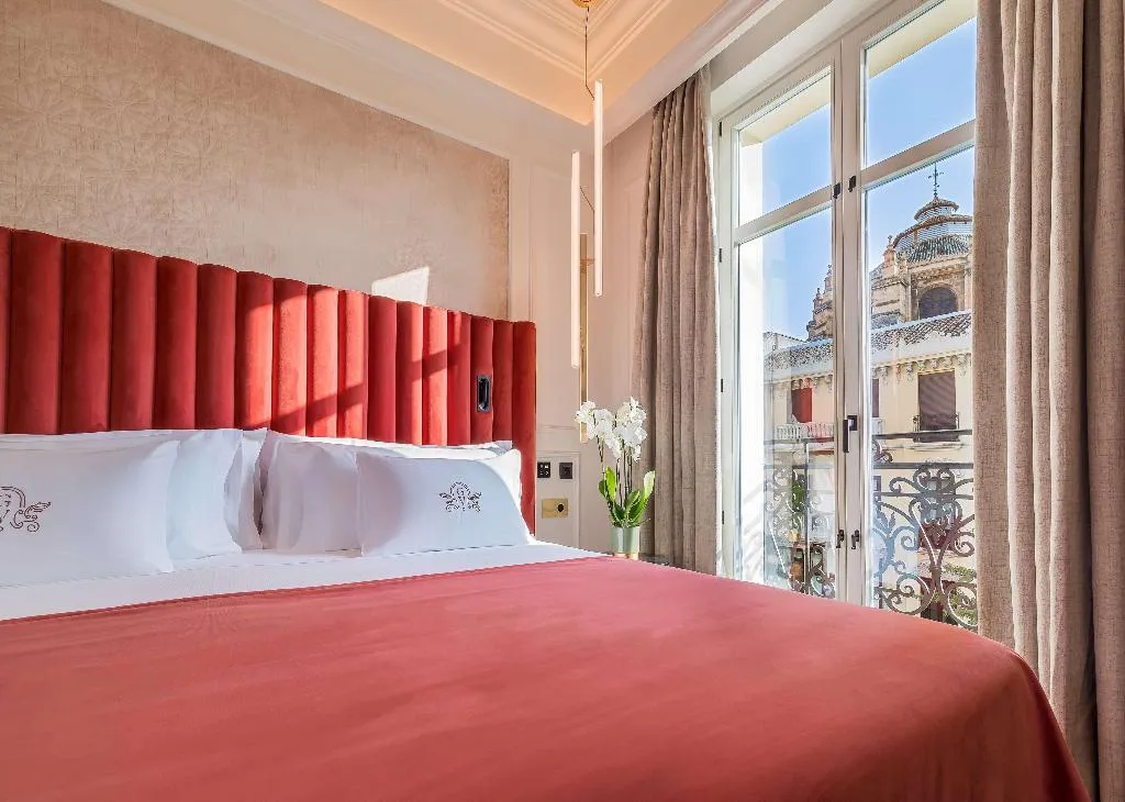 Room DELUXE CITY VIEW Room, Palacio Gran Via, A Royal Hideaway Hotel, Andalucia