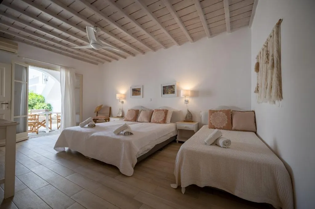 TRIPLE DELUXE GARDEN VIEW Room, Mykonos Twins, Mykonos