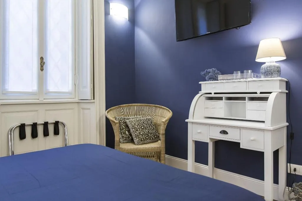 Room, Household - Settembrini 17, Milan