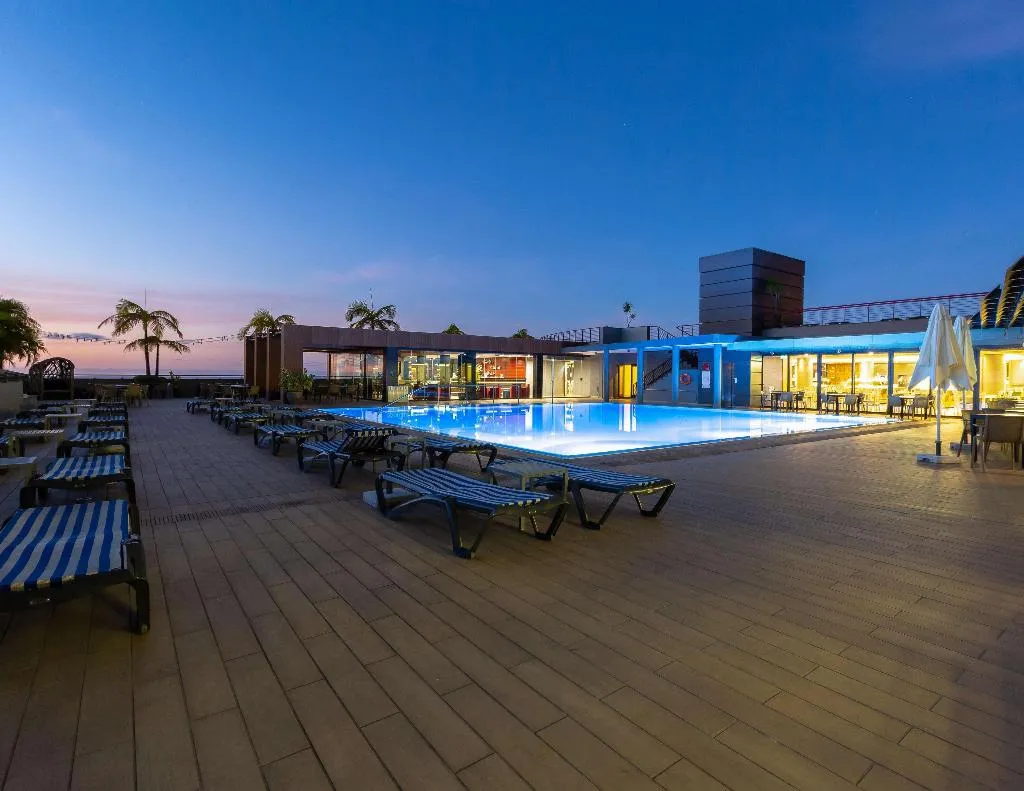 Pool, The Views Monumental, Madeira