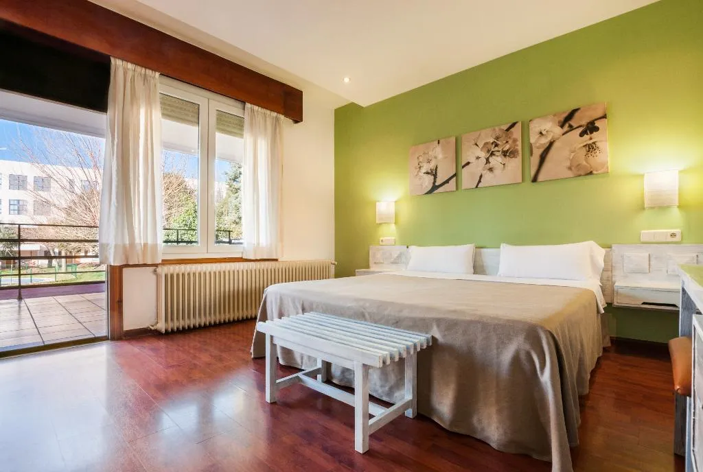 Double or Twin STANDARD Room, Los Olivos, Madrid