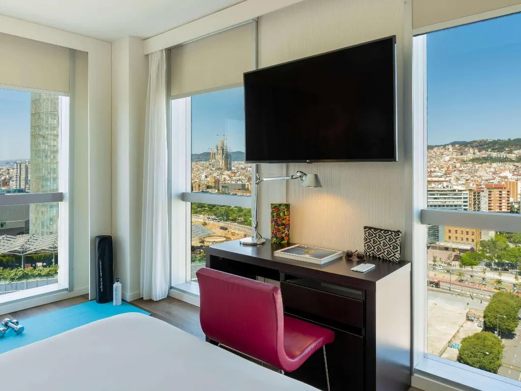 DOUBLE SUPERIOR WITH VIEWS Room, Novotel Barcelona City, Barcelona