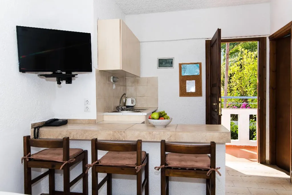 STUDIO CAPACITY 3 Room, Aspro Hotel, Crete