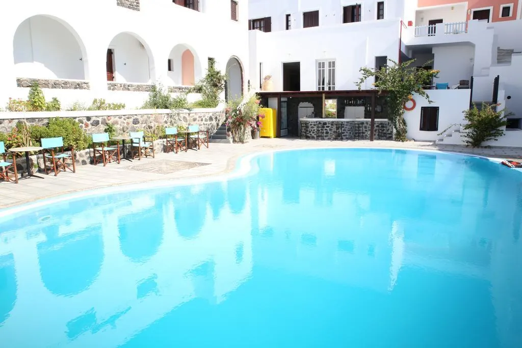 Pool, New Haroula, Santorini