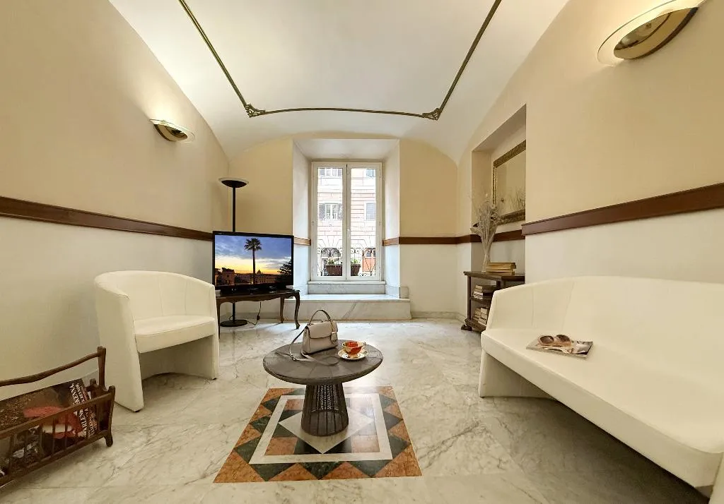 Lobby, Priscilla, Rome