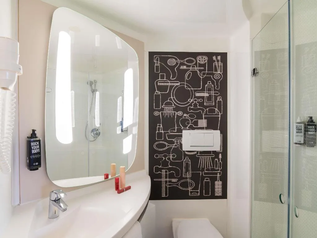 DOUBLE PREMIUM Room, Ibis Amsterdam Centre Stopera, Amsterdam