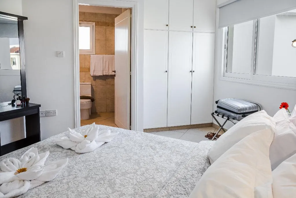 APARTMENT TWO BEDROOMS WITH VIEWS Room, Artemis Cynthia Complex, Cyprus